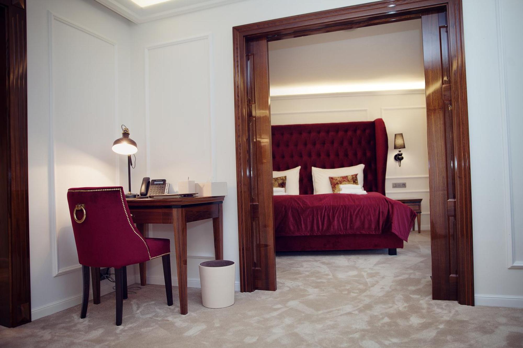 Hotel Zlaty Klucik - Golden Key With Luxury Spa Nitra Exterior foto