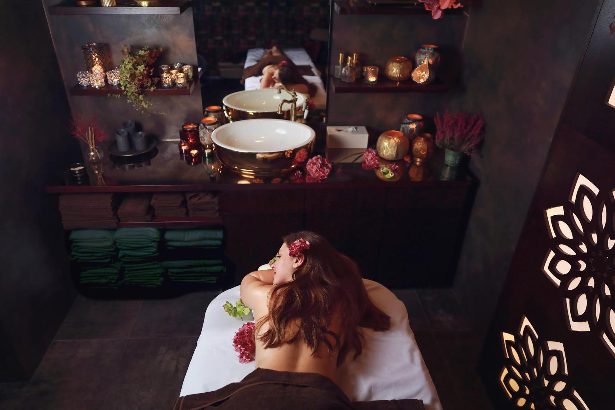 Hotel Zlaty Klucik - Golden Key With Luxury Spa Nitra Exterior foto
