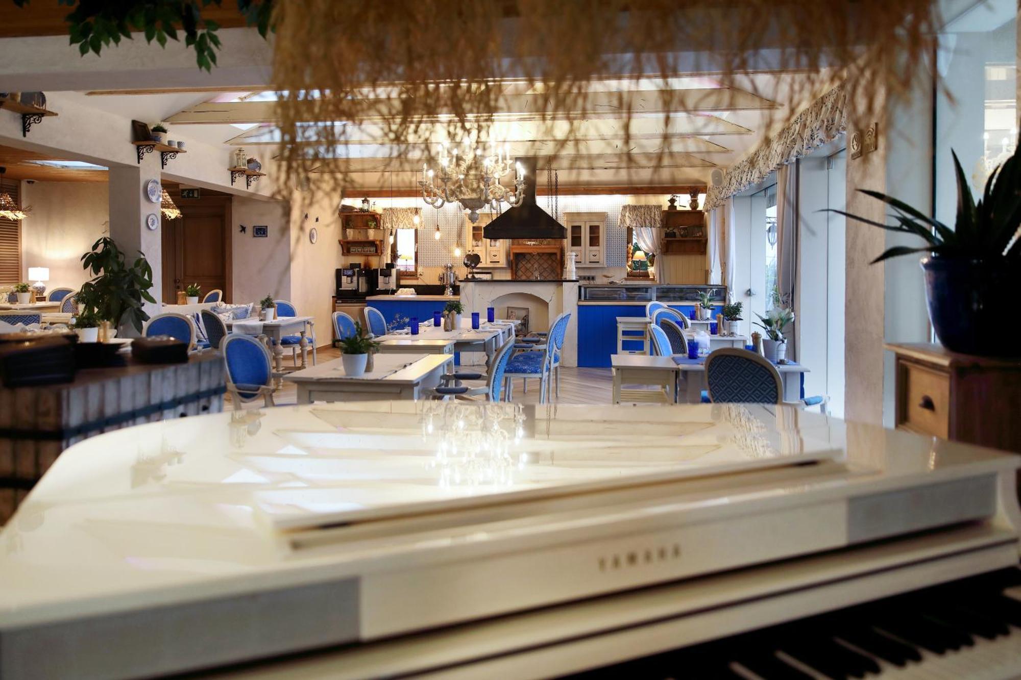 Hotel Zlaty Klucik - Golden Key With Luxury Spa Nitra Exterior foto