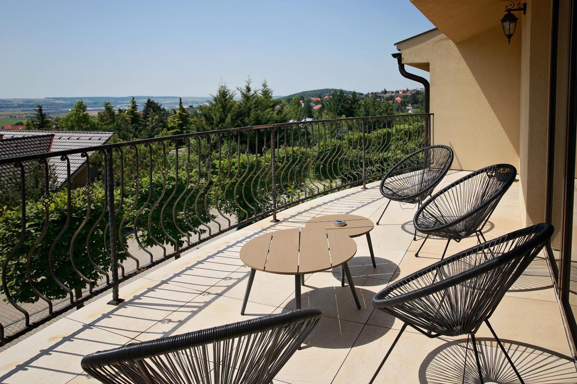 Hotel Zlaty Klucik - Golden Key With Luxury Spa Nitra Exterior foto