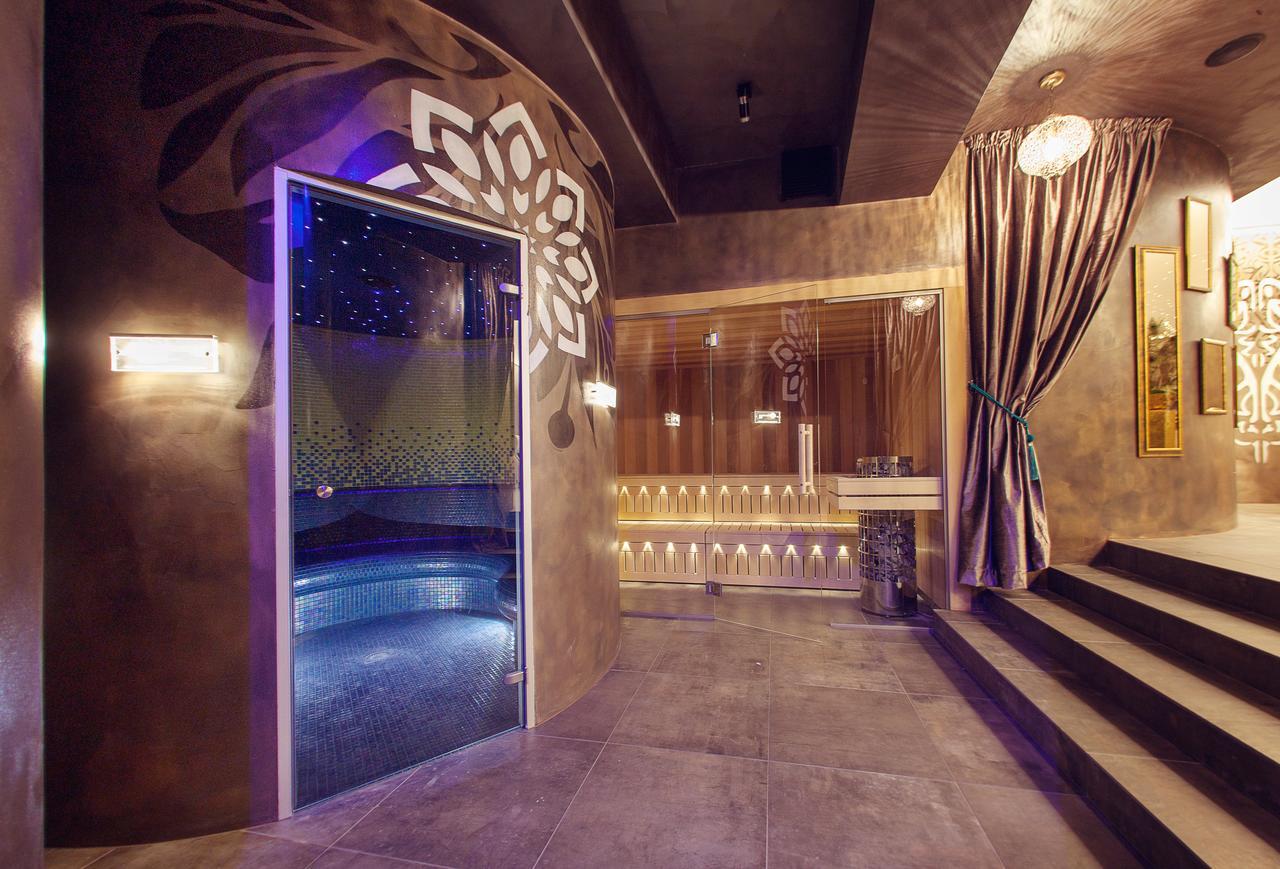 Hotel Zlaty Klucik - Golden Key With Luxury Spa Nitra Exterior foto